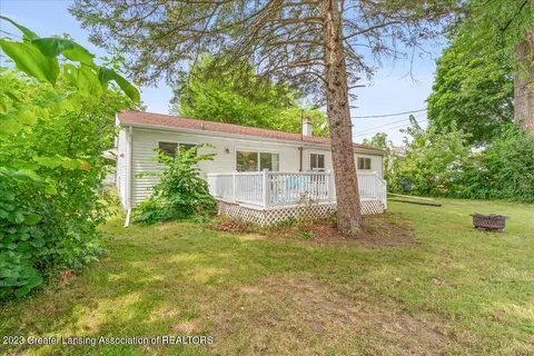 2410 Leon Ave, Lansing, MI 48906 photo 23