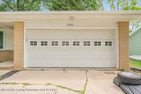 2410 Leon Ave, Lansing, MI 48906 photo 5