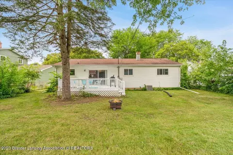 2410 Leon Ave, Lansing, MI 48906 photo 24
