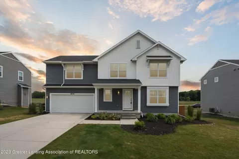 1910 Nightingale Dr, Holt, MI 48842