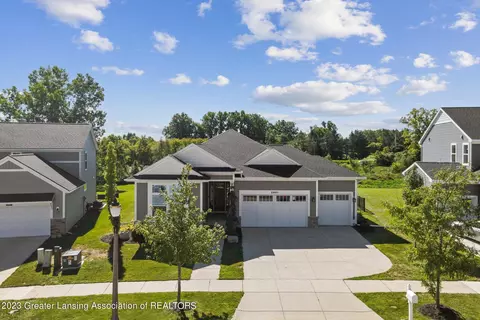 2991 Medinah Dr, Okemos, MI 48864