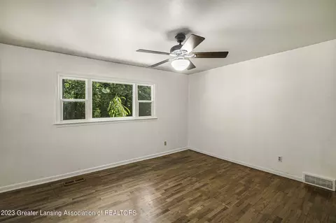 13555 S Wright Rd, Eagle, MI 48822 photo 11