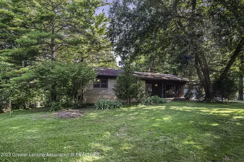 13555 S Wright Rd, Eagle, MI 48822 photo 4