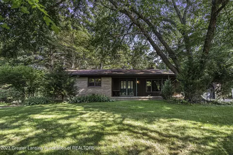 13555 S Wright Rd, Eagle, MI 48822