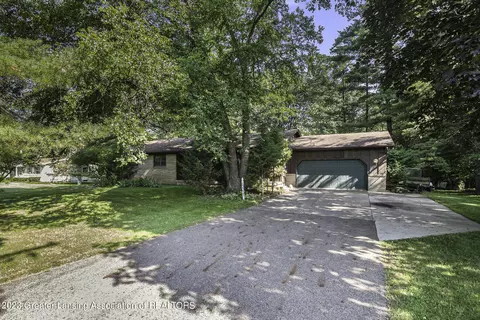13555 S Wright Rd, Eagle, MI 48822 photo 3