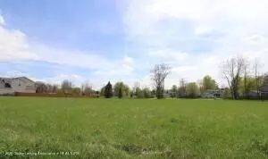 4485 Helmsway Dr, Lansing, MI 48911