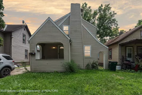 4 Lawler Ct, Lansing, MI 48906