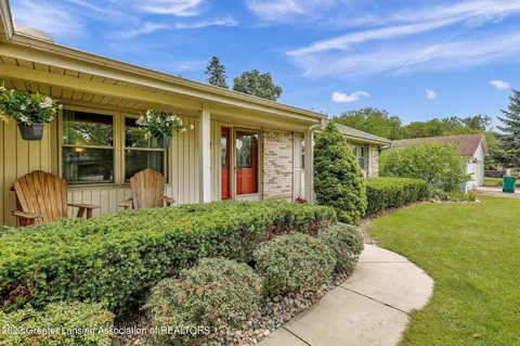 13165 Old Hickory Trl, Dewitt, MI 48820 photo 2
