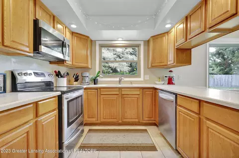 13165 Old Hickory Trl, Dewitt, MI 48820 photo 11