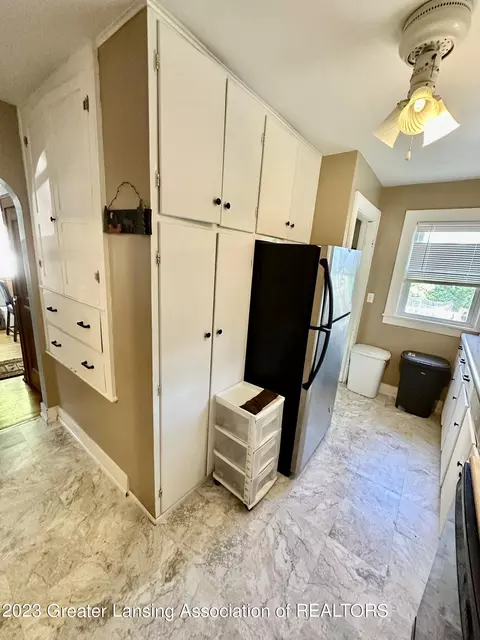 13621 Webster Rd, Bath, MI 48808 photo 4