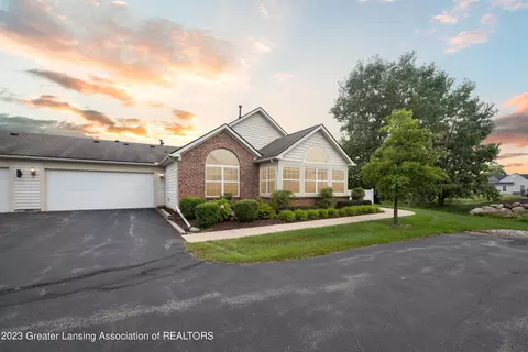 3024 Hamlet Cir, East Lansing, MI 48823
