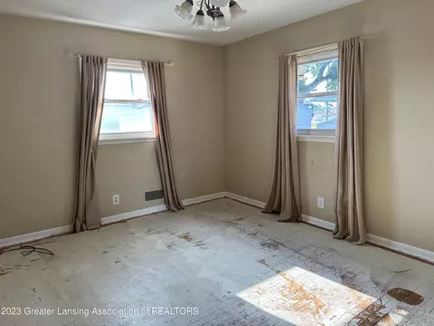 5015 Devonshire Ave, Lansing, MI 48910 photo 6