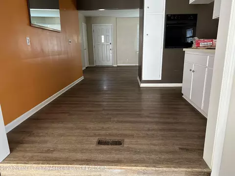 5015 Devonshire Ave, Lansing, MI 48910 photo 14