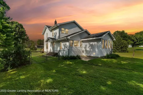 1952 Fitchburg Rd, Stockbridge, MI 49285