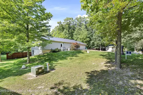 12530 Okemos Rd, Portland, MI 48875