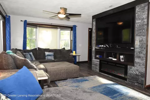 5550 Marsh Rd, Haslett, MI 48840 photo 7