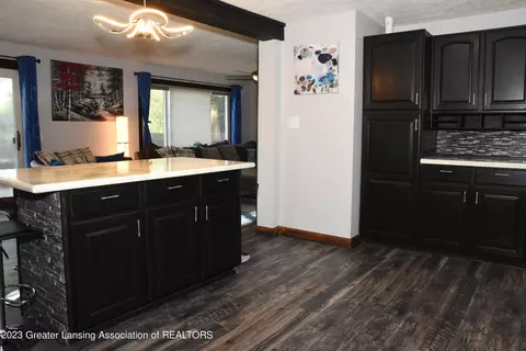 5550 Marsh Rd, Haslett, MI 48840 photo 3