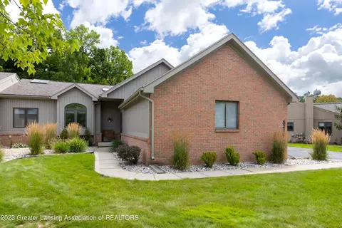 5248 E Hidden Lake Dr #2, East Lansing, MI 48823