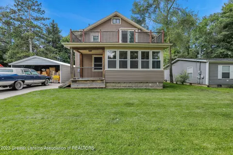 6232 Barker St, Lansing, MI 48911