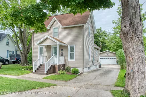 737 N Park St, Owosso, MI 48867