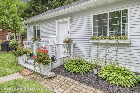 204 E Baldwin St, Saint Johns, MI 48879 photo 5