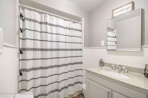 204 E Baldwin St, Saint Johns, MI 48879 photo 23