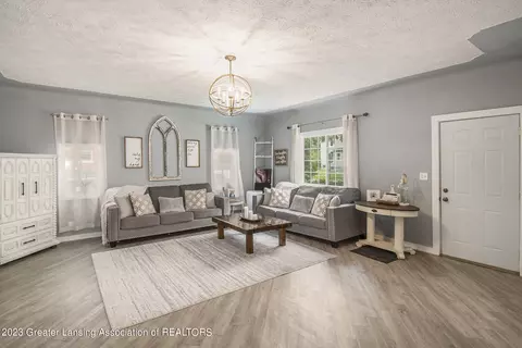204 E Baldwin St, Saint Johns, MI 48879 photo 7