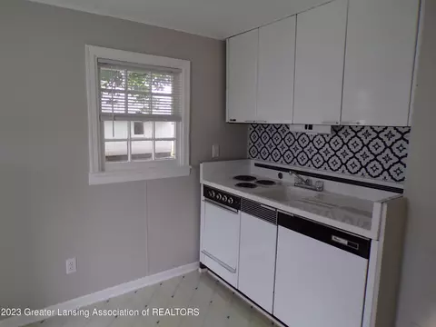 404 W 3rd St, Charlotte, MI 48813 photo 7