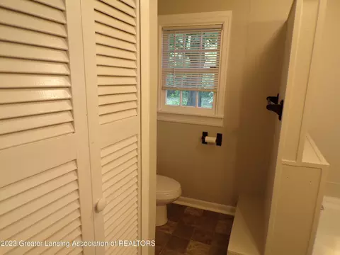 404 W 3rd St, Charlotte, MI 48813 photo 10