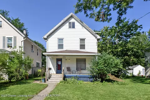 318 S Fairview Ave, Lansing, MI 48912