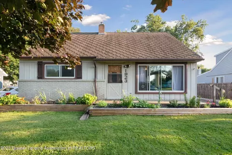 1923 W Miller Rd, Lansing, MI 48911