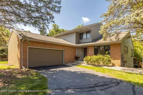 2464 Emerald Lake Dr, East Lansing, MI 48823