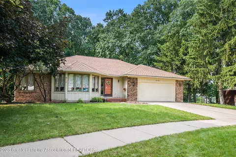 3731 Springbrook Ln, Lansing, MI 48917