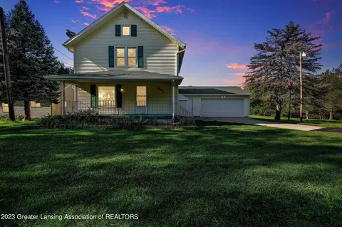1065 E Stoll Rd, Lansing, MI 48906 photo 2