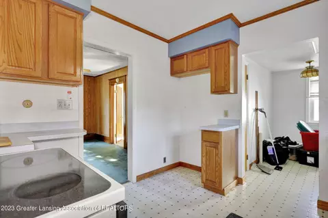 1065 E Stoll Rd, Lansing, MI 48906 photo 10