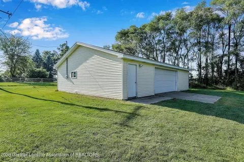 1065 E Stoll Rd, Lansing, MI 48906 photo 33