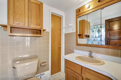1065 E Stoll Rd, Lansing, MI 48906 photo 25