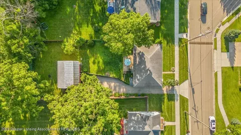 306 E Kent St, Grand Ledge, MI 48837 photo 32