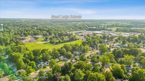 306 E Kent St, Grand Ledge, MI 48837 photo 38