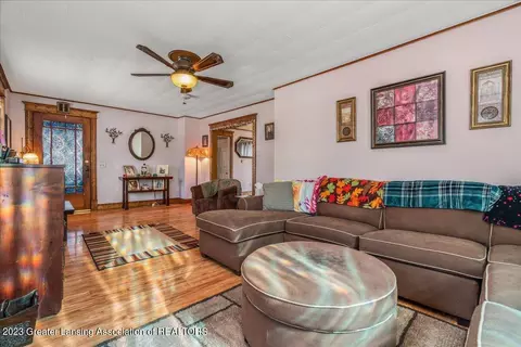 306 E Kent St, Grand Ledge, MI 48837 photo 5