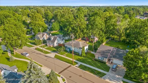 306 E Kent St, Grand Ledge, MI 48837 photo 33