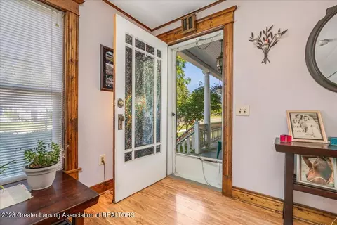 306 E Kent St, Grand Ledge, MI 48837 photo 4