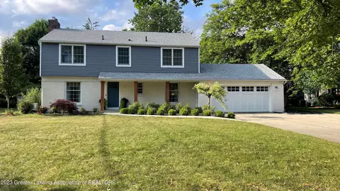 2800 N Cambridge Rd, Lansing, MI 48911