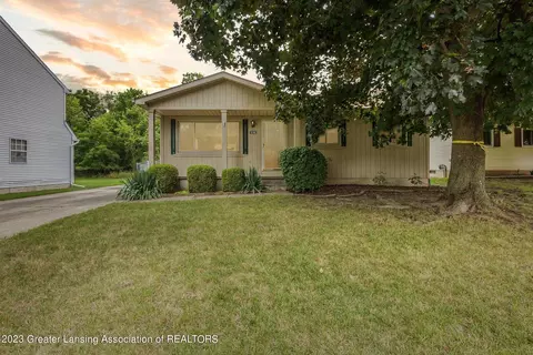 4100 Chickory Ln, Lansing, MI 48910