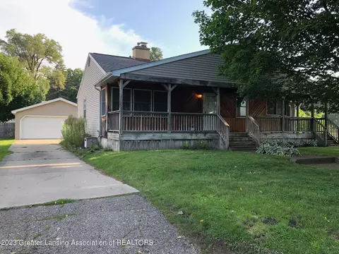 307 Elm St, Grand Ledge, MI 48837
