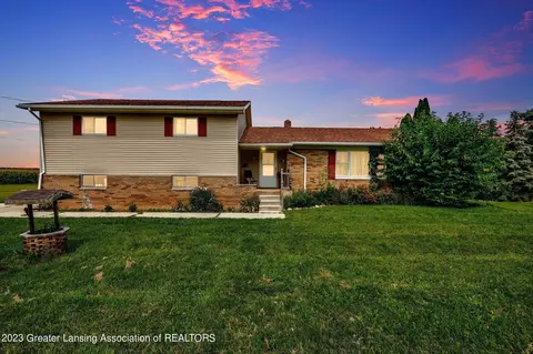 4735 Burt Ave, Grand Ledge, MI 48837