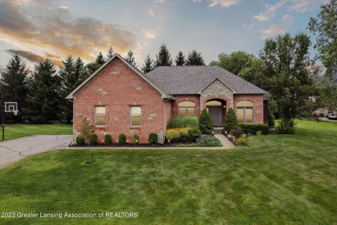 2940 N Dana Pointe Dr #16, Pinckney, MI 48169