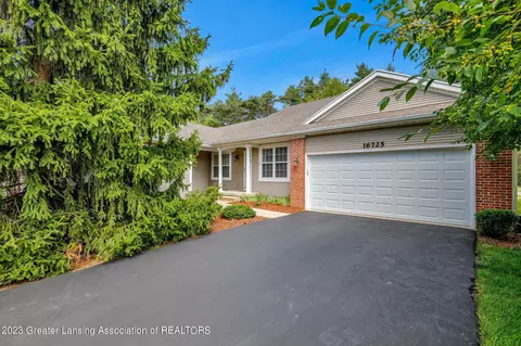 16725 Austin Way, East Lansing, MI 48823