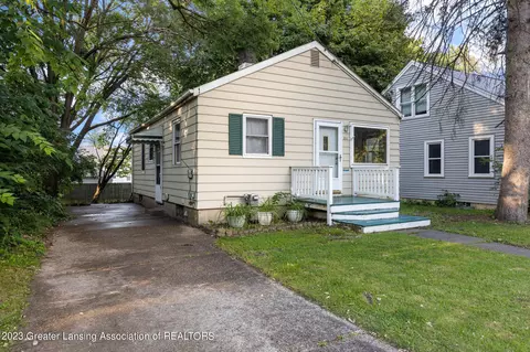 900 Poxson Ave, Lansing, MI 48910