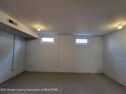 5724 High St, Bath, MI 48808 photo 21